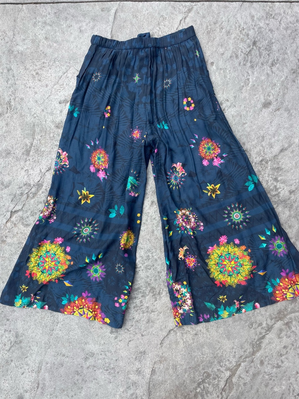 Desigual Wide Leg Floral Boho Pants Flowing Statement Print small - Picture 5 of 7